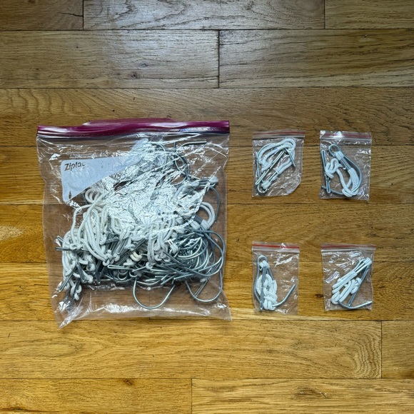 29 x white patternmaking pattern hooks w/ white cords (O/S) - Picture 12 of 12